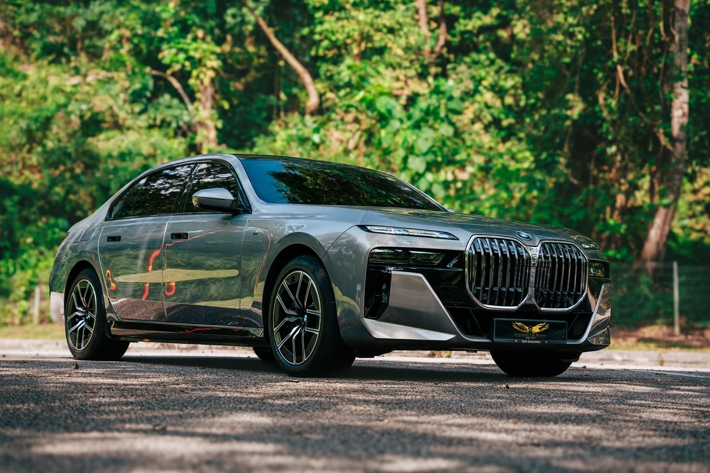 2023 BMW i7 available for supercar hire in Kuala Lumpur — Dual-motor electric, 536 bhp