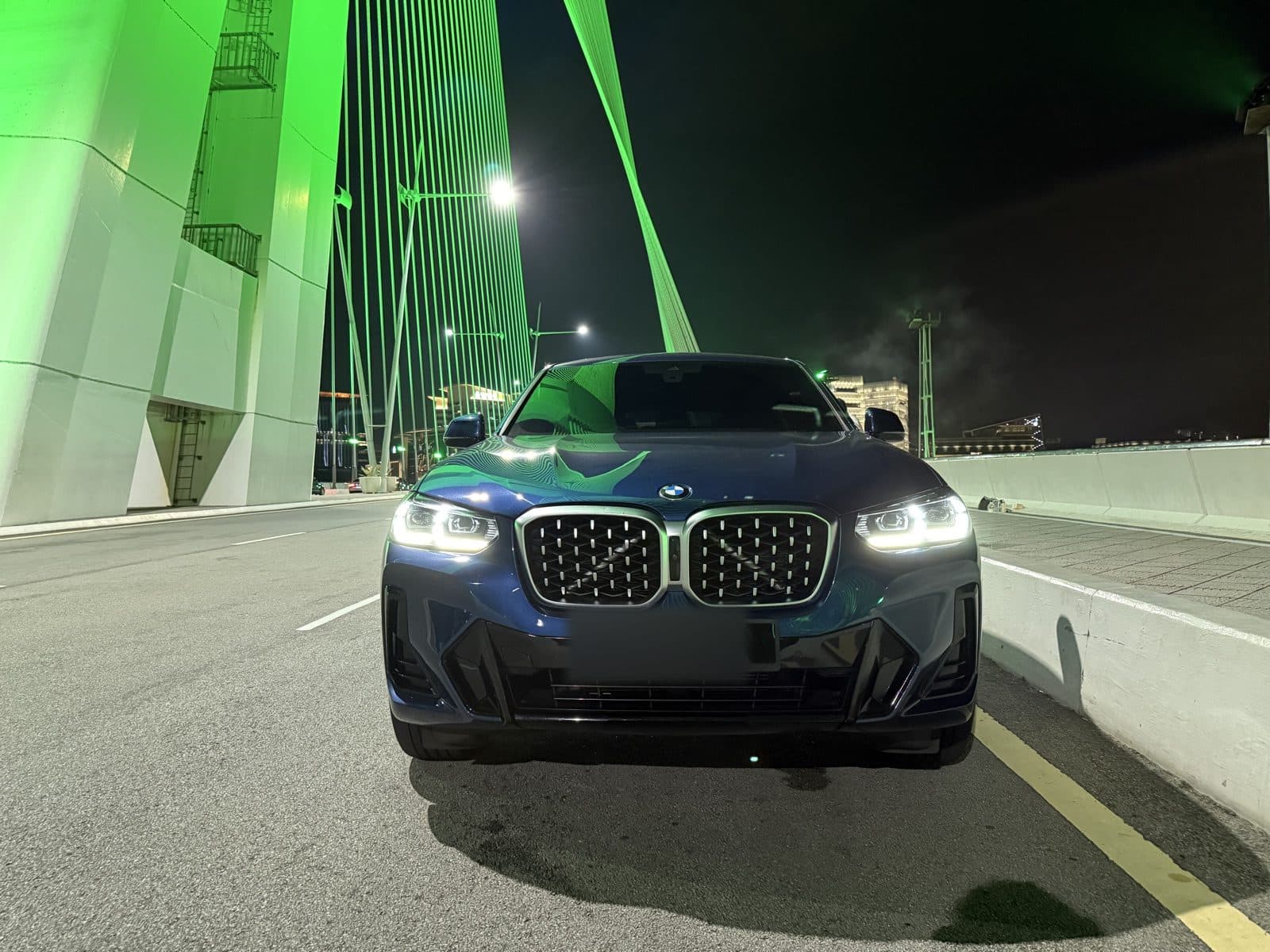 2023 BMW X4 available for supercar hire in Kuala Lumpur — 2.0L Turbo I4, 248 bhp